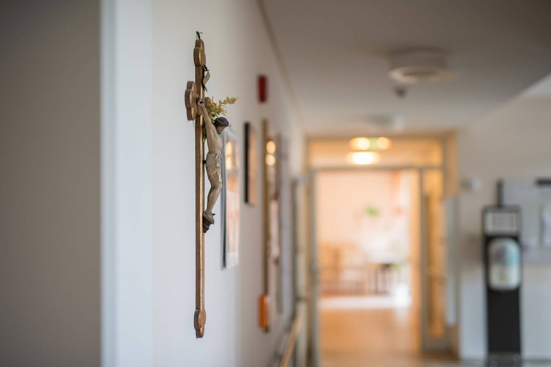 Rat für christliche Werteorientierung und Seelsorge Blick in den Gang im Haus Antonius in Siegburg